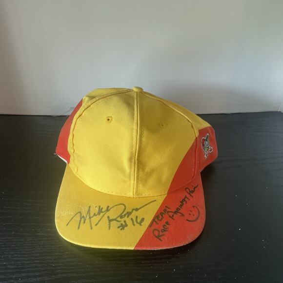 Global caps España Yellow And Red SnapBack Hat Random Signature  - Picture 1 of 6